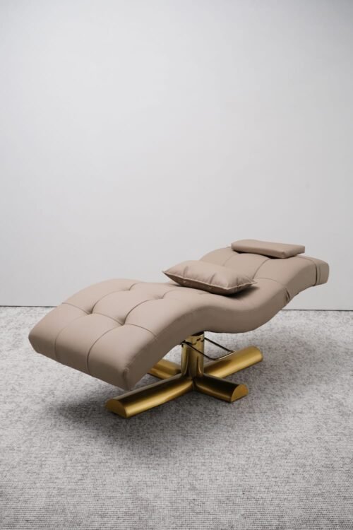 Lash Bed
